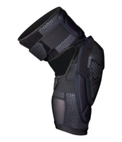 Seven Stratus Knee Guard -Moto Style Shop 4040001 001 r 4