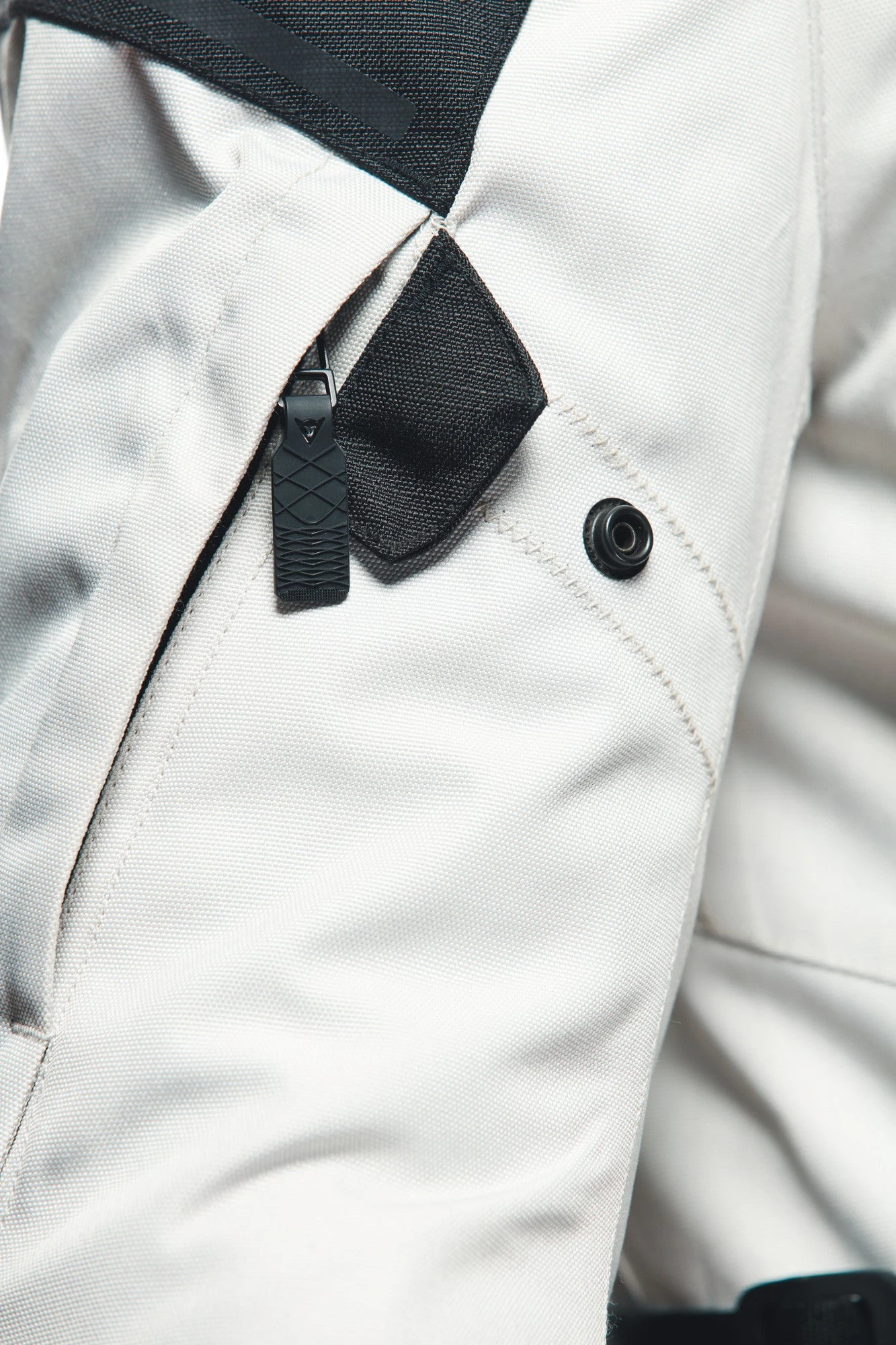 Dainese Splugen 3L D-Dry Jacket 14 Dainese Splugen 3L D-Dry Jacket - Image 14